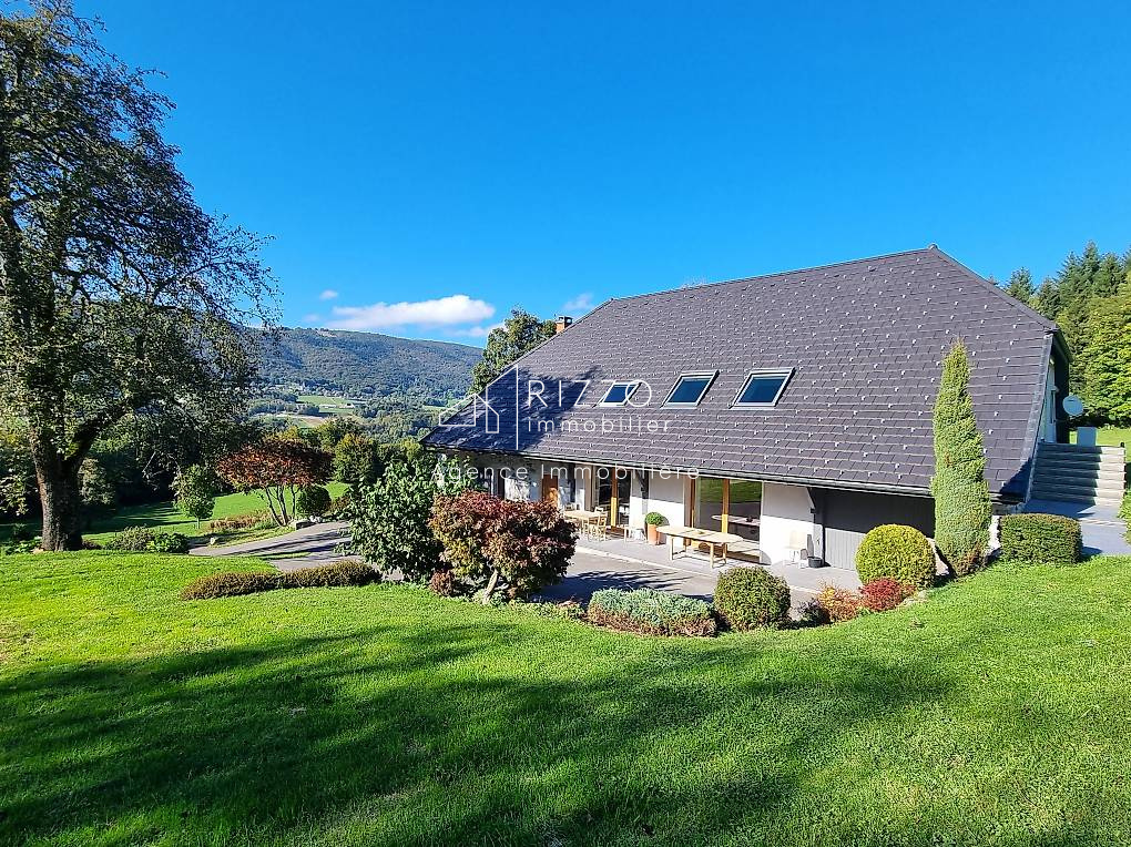 Ferme de prestige de 202 m2, sur 2545 m2 de terrain plat