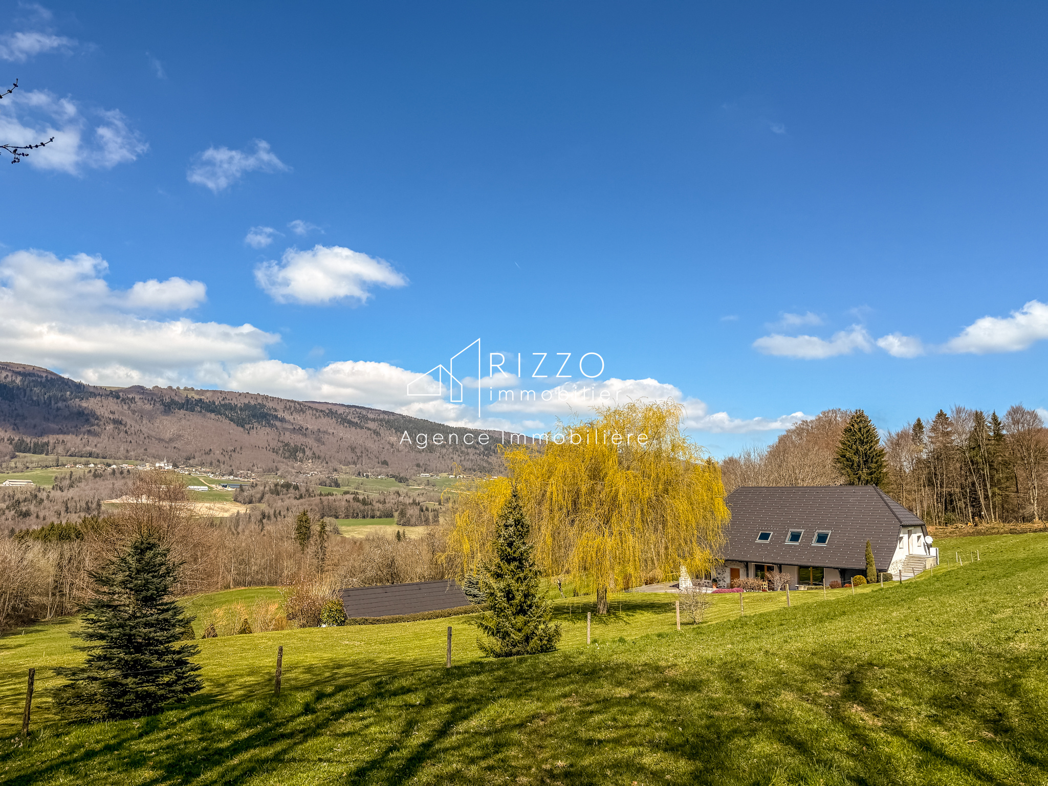 Ferme de prestige de 202 m2, sur 2545 m2 de terrain plat