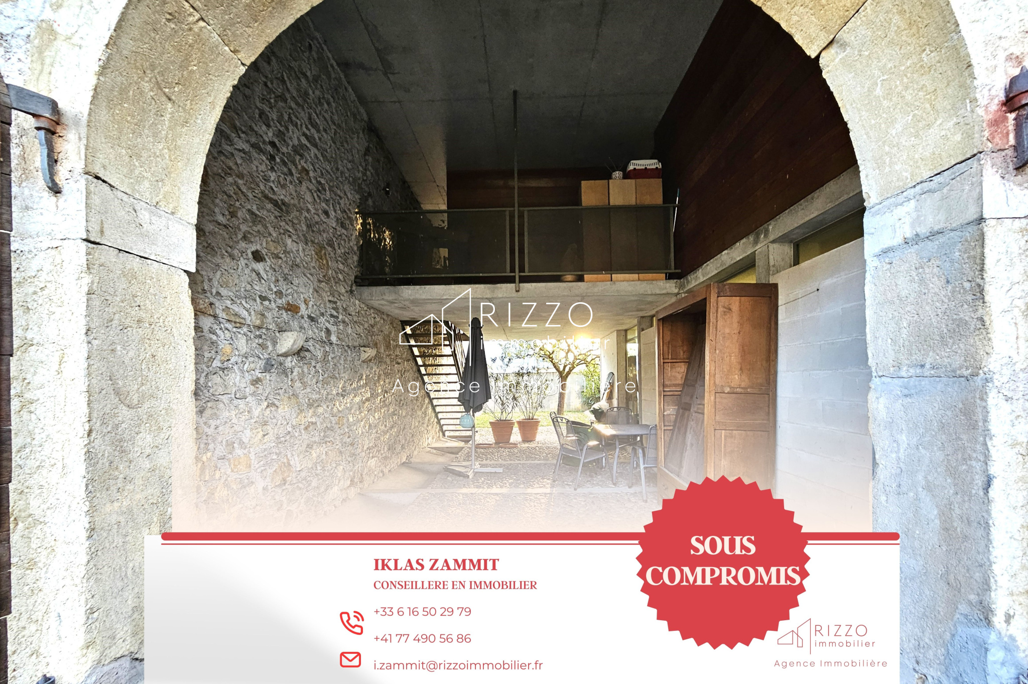 Ancien corps de ferme: Duplex, local commercial, atelier et jardin