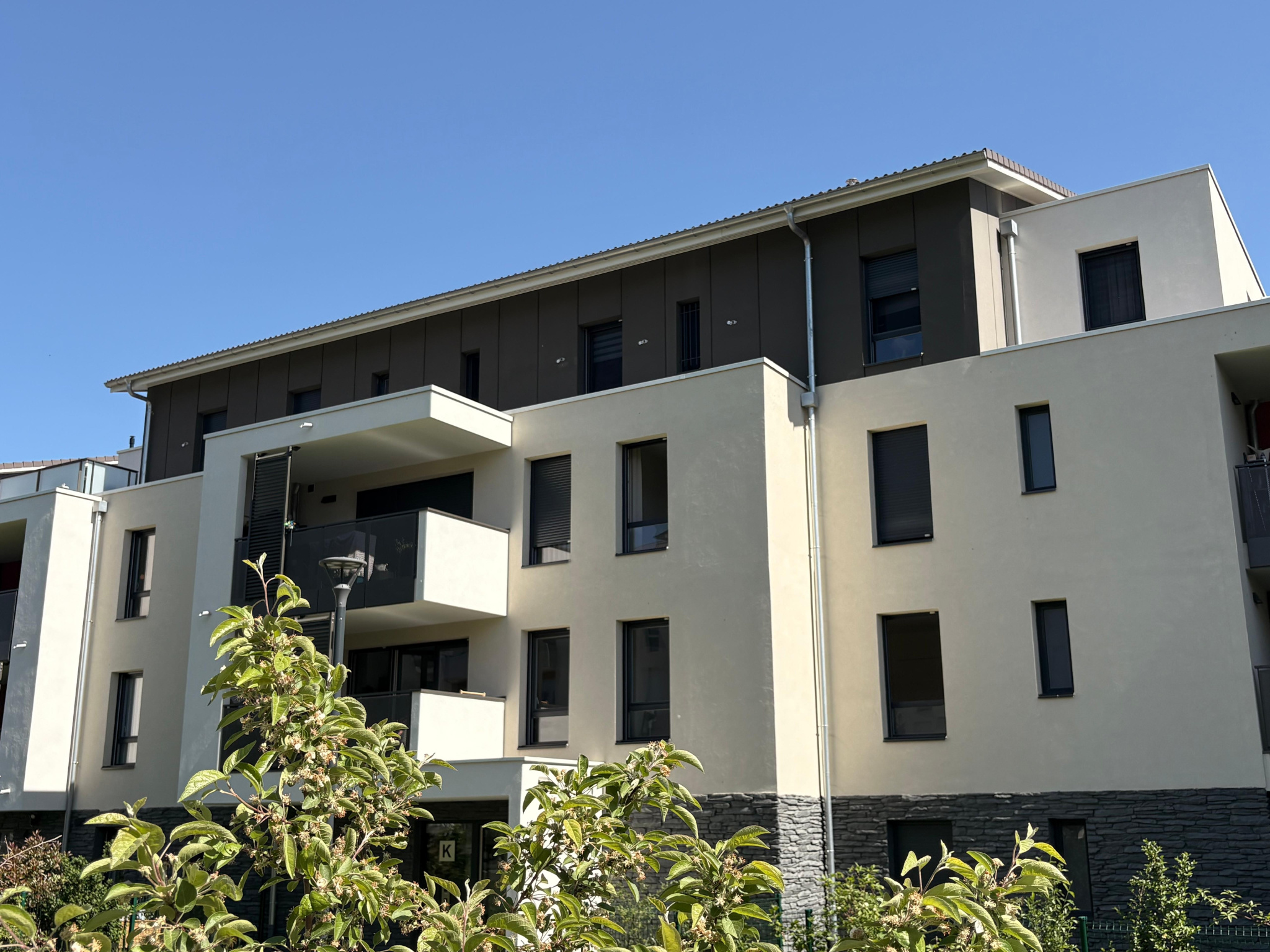 Cessy (01) : T3 de 2024   71 m2 avec Terrasse & Garage