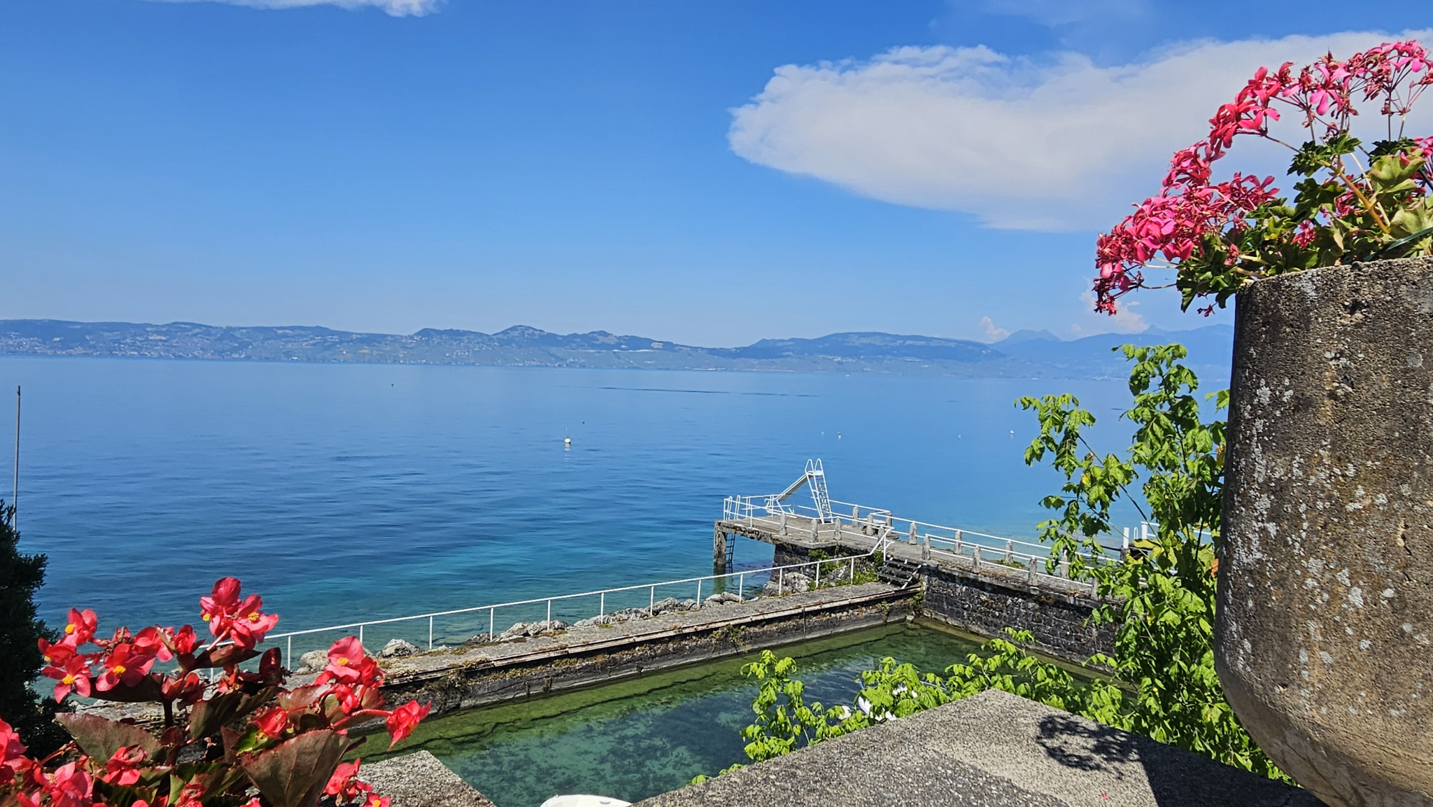 Une adresse confidentielle face au Léman…
