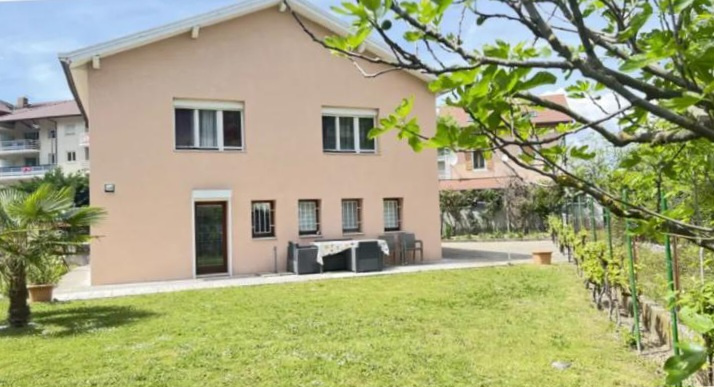 Maison individuelle 6 pièces proche frontière