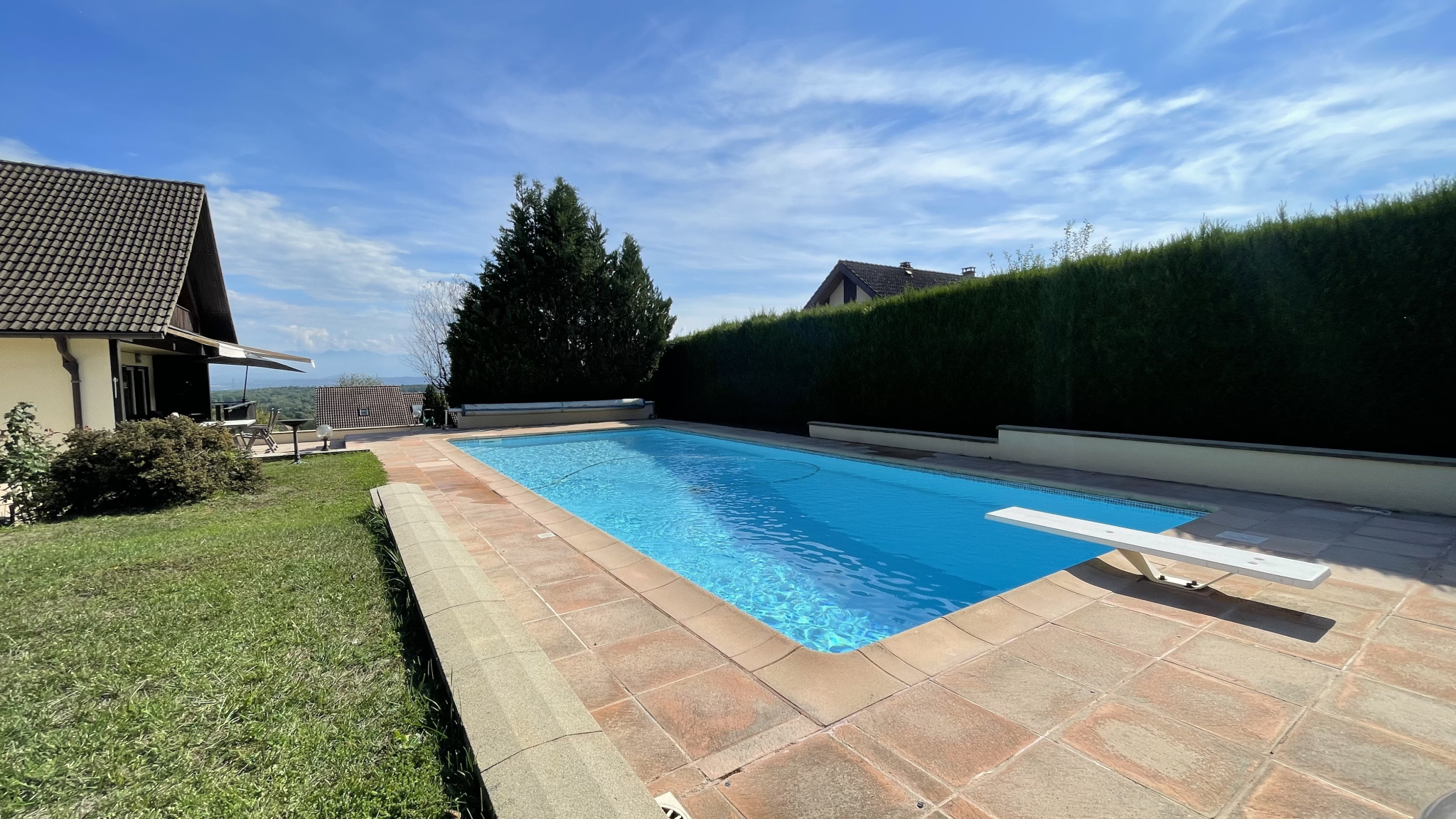 Maison d'Exception de 9 pièces avec Vue Panoramique et Piscine