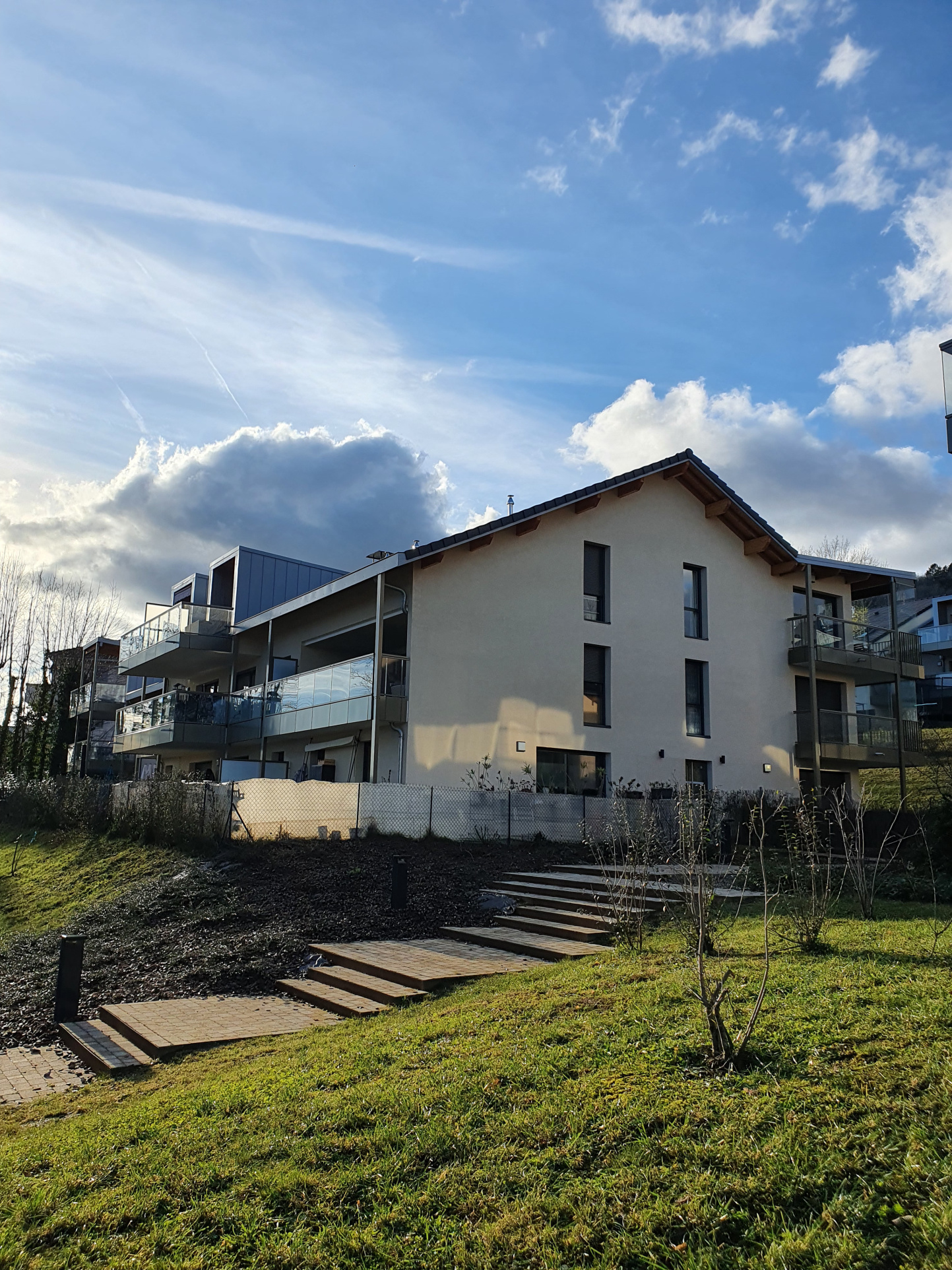 A VENDRE - PLACE DE PARKING EXTERIEURE - Divonne-les-Bains