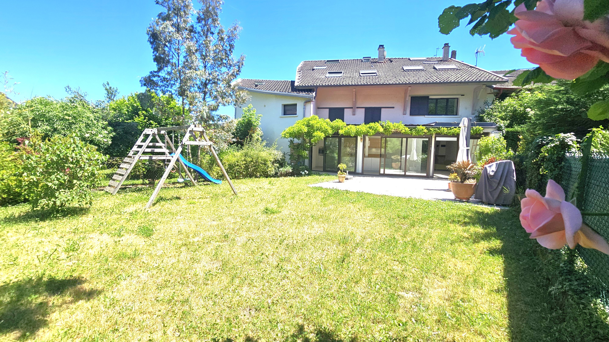 Divonne, duplex en RDJ de 225m2 de type 6 dans ferme Gessienne rénovée