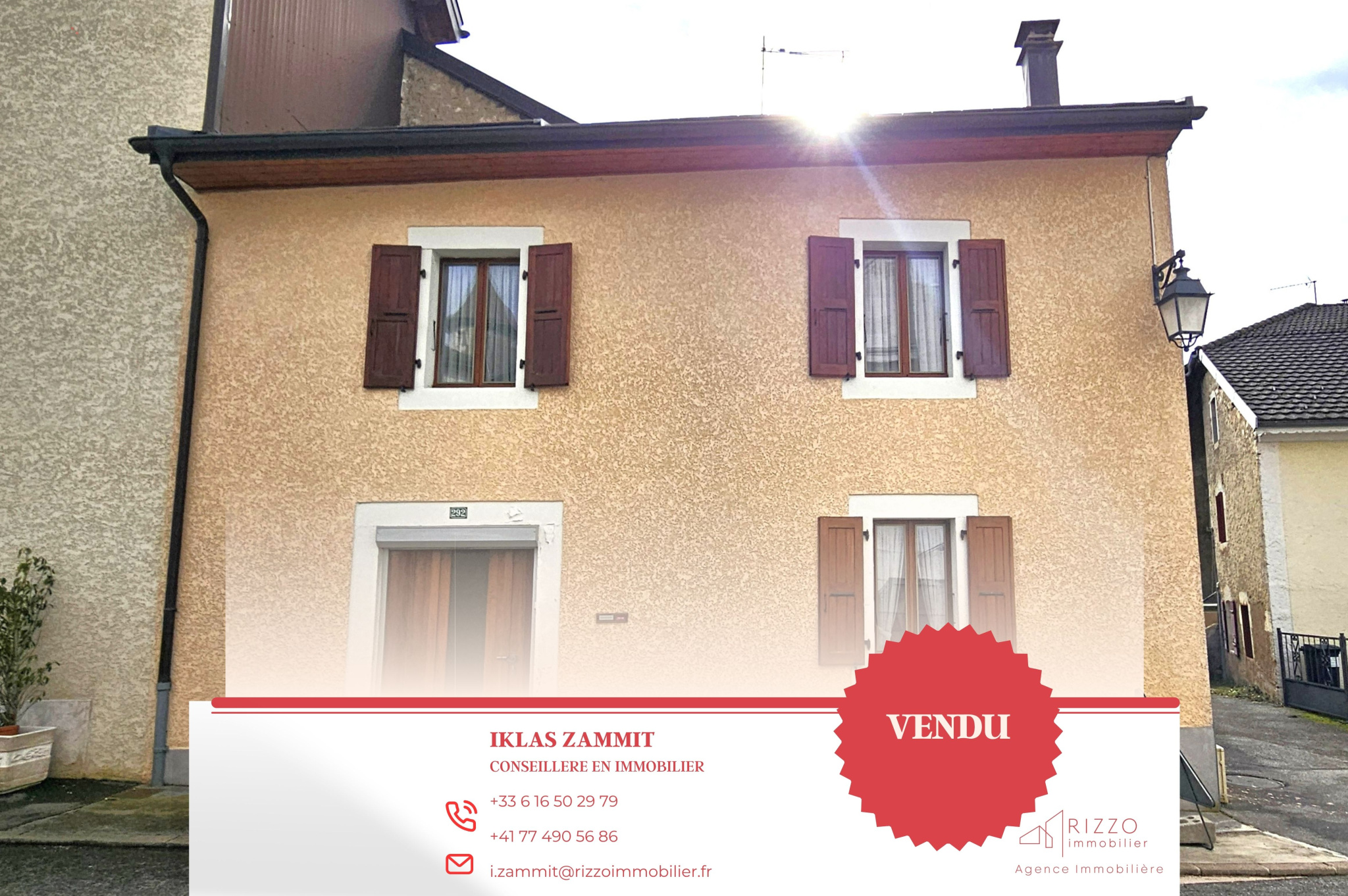 Maison de village au cœur de Vesancy avec parking extérieur