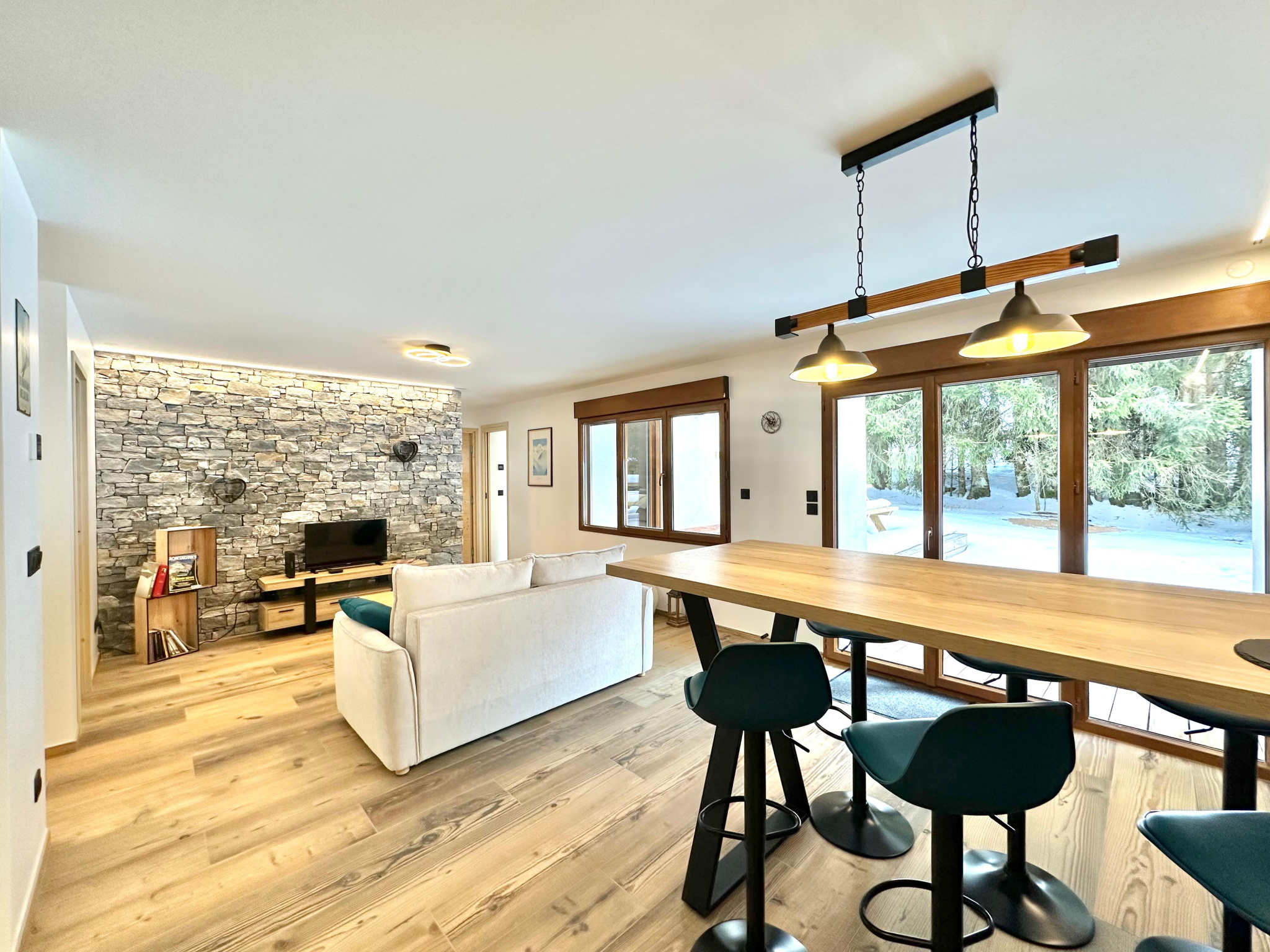 Appartement de 70 m2 entièrement refait à neuf aux Gets.